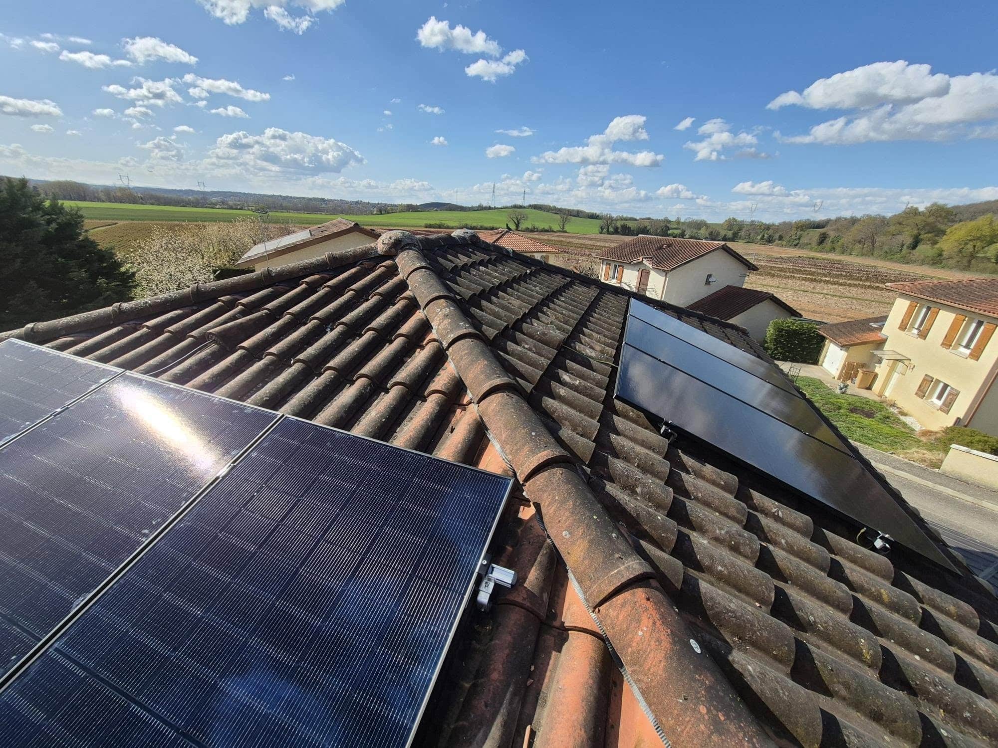 Installation 9 panneaux solaires DualSun à Chamagnieu — Hemmer Entreprise