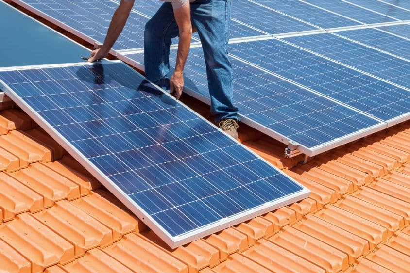Combien rapporte une installation solaire en Isère
